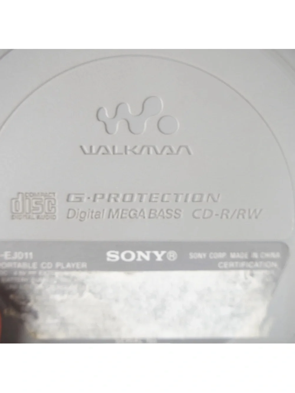 Sony D-EJ011 CD Walkman Portable CD Player Discman Silver W/ Headphone Tested